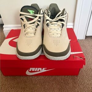 Nike Men's Athletic Shoes in Beige and Olive